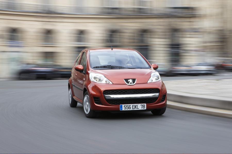  Peugeot 107 2009 года  (фото 17 из 30)